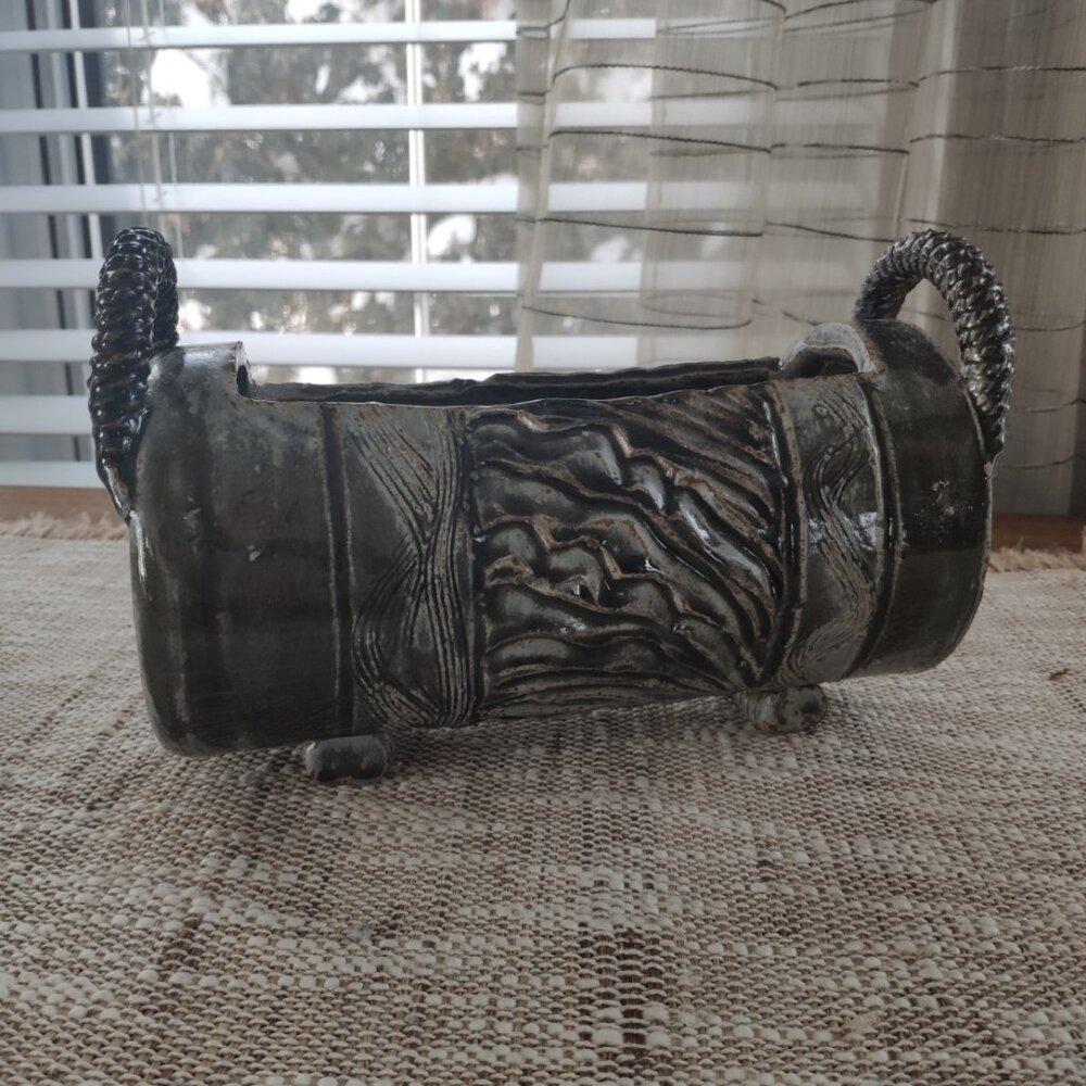 VTG Art Pottery Planter, Etched Brutalist Green Sgraffito with Handles 8.75" - Picture 2 of 16